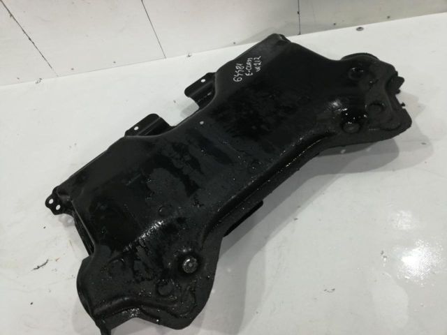 bontott MERCEDES-BENZ E-CLASS Kartervédő