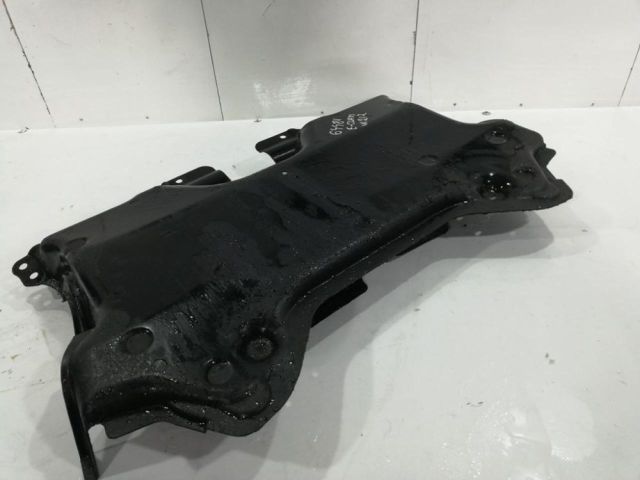 bontott MERCEDES-BENZ E-CLASS Kartervédő