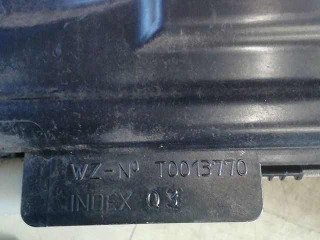 bontott MERCEDES-BENZ E-CLASS Kesztyűtartó