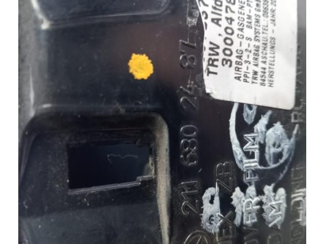 bontott MERCEDES-BENZ E-CLASS Kesztyűtartó