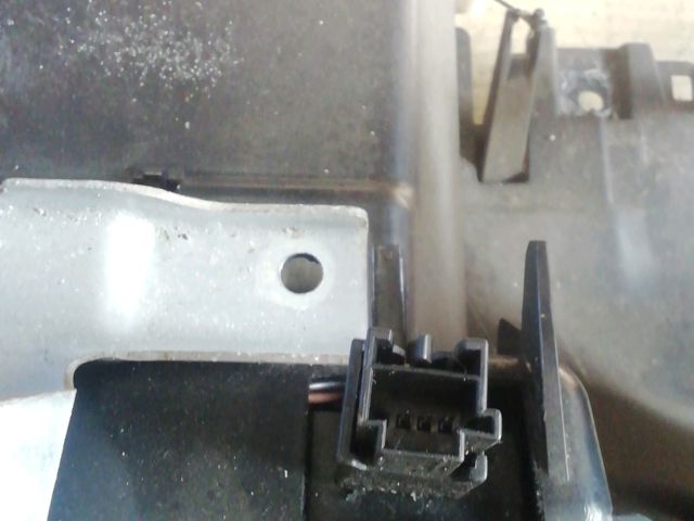 bontott MERCEDES-BENZ E-CLASS Kesztyűtartó