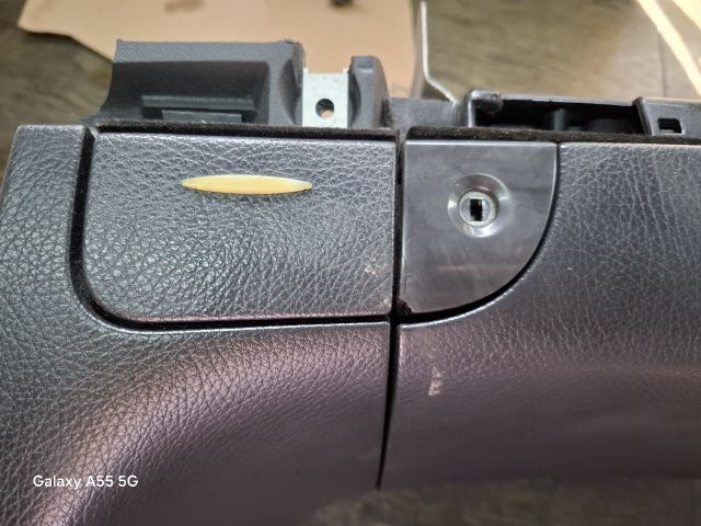 bontott MERCEDES-BENZ E-CLASS Kesztyűtartó