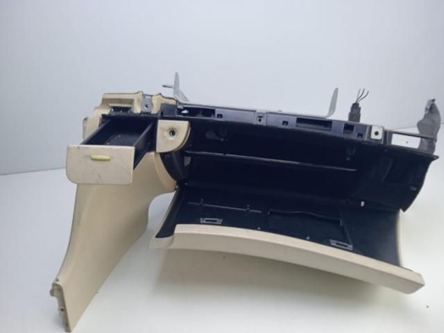 bontott MERCEDES-BENZ E-CLASS Kesztyűtartó