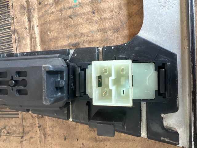 bontott MERCEDES-BENZ E-CLASS Kombinált Kapcsoló