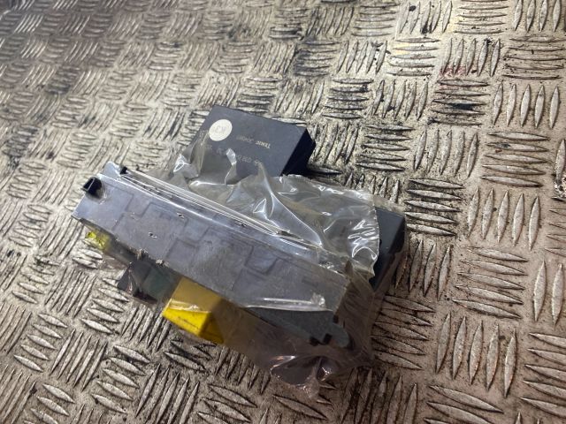 bontott MERCEDES-BENZ E-CLASS Komfort Elektronika