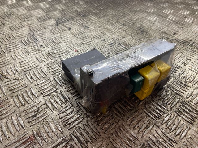 bontott MERCEDES-BENZ E-CLASS Komfort Elektronika