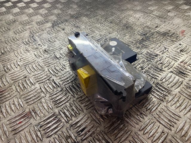 bontott MERCEDES-BENZ E-CLASS Komfort Elektronika