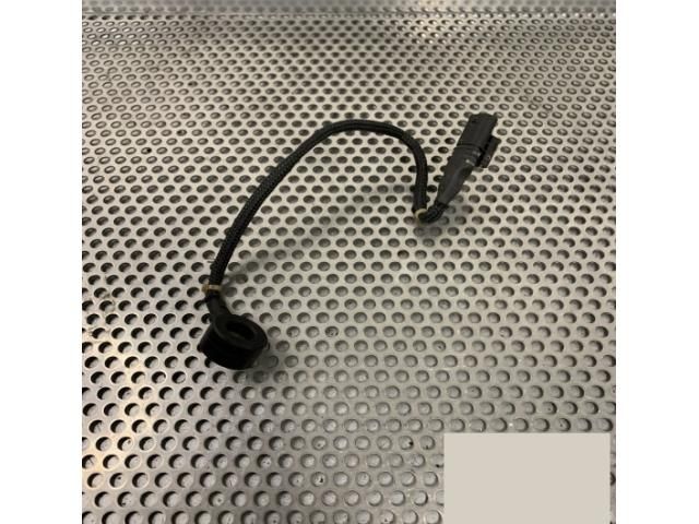 bontott MERCEDES-BENZ E-CLASS Kopogás Jeladó