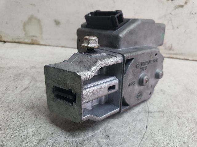 bontott MERCEDES-BENZ E-CLASS Kormányzár (Elektromos)