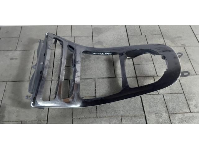 bontott MERCEDES-BENZ E-CLASS Középkonzol Keret