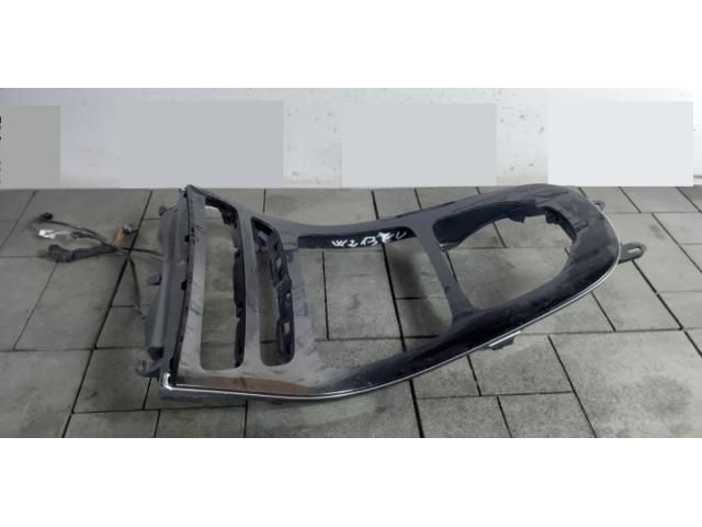 bontott MERCEDES-BENZ E-CLASS Középkonzol Keret