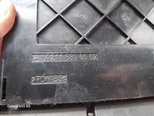 bontott MERCEDES-BENZ E-CLASS Középkonzol Vezérlő Panel