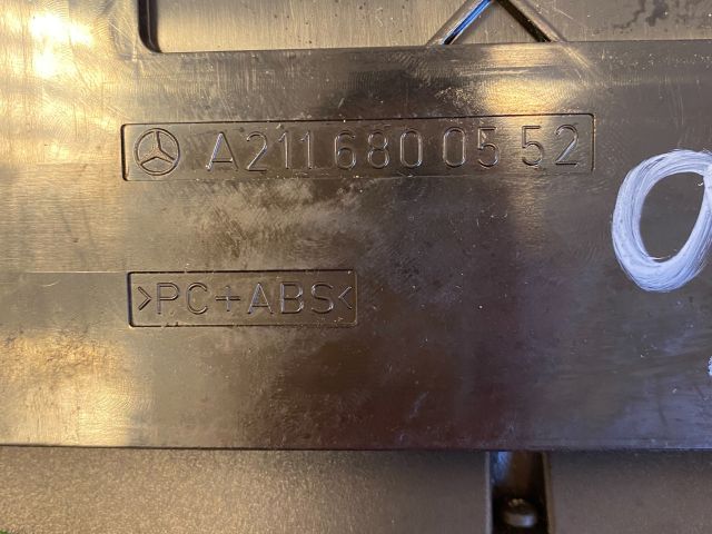 bontott MERCEDES-BENZ E-CLASS Középkonzol Vezérlő Panel