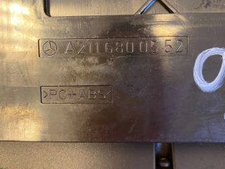 bontott MERCEDES-BENZ E-CLASS Középkonzol Vezérlő Panel