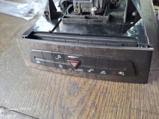 bontott MERCEDES-BENZ E-CLASS Középkonzol Vezérlő Panel