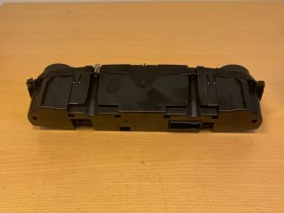 bontott MERCEDES-BENZ E-CLASS Középkonzol Vezérlő Panel