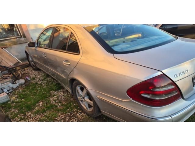 bontott MERCEDES-BENZ E-CLASS Középső Kardánbox Burkolat