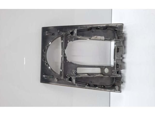 bontott MERCEDES-BENZ E-CLASS Középső Kardánbox Burkolat