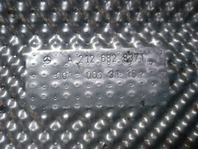 bontott MERCEDES-BENZ E-CLASS Középső Kipufogó Dob Hővédő Lemez