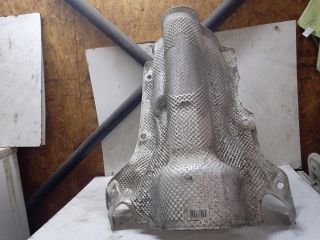 bontott MERCEDES-BENZ E-CLASS Középső Kipufogó Dob Hővédő Lemez