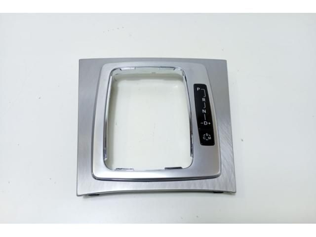 bontott MERCEDES-BENZ E-CLASS Középső Műszerfal Díszléc