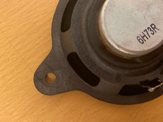 bontott MERCEDES-BENZ E-CLASS Középső Műszerfal Hangszóró