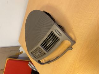 bontott MERCEDES-BENZ E-CLASS Középső Szellőző