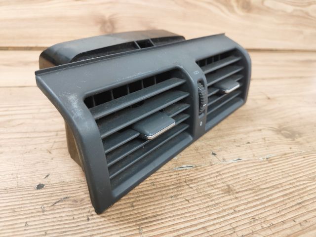 bontott MERCEDES-BENZ E-CLASS Középső Szellőző