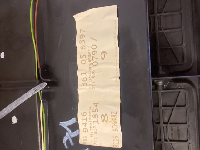 bontott MERCEDES-BENZ E-CLASS Középső Szellőző