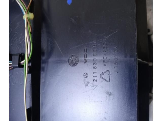 bontott MERCEDES-BENZ E-CLASS Középső Szellőző