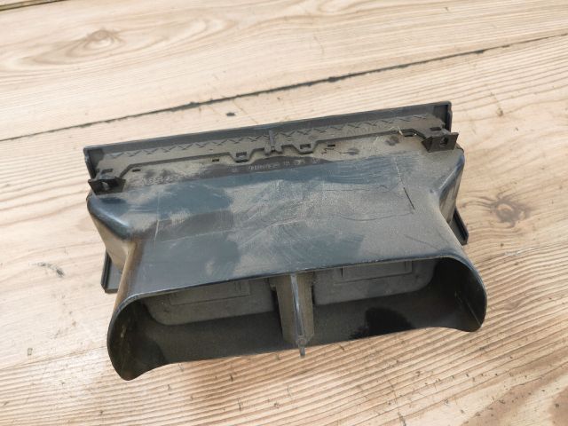 bontott MERCEDES-BENZ E-CLASS Középső Szellőző