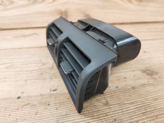 bontott MERCEDES-BENZ E-CLASS Középső Szellőző