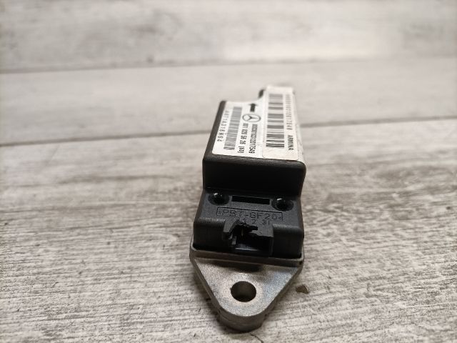 bontott MERCEDES-BENZ E-CLASS Központi Ütközés Érzékelő