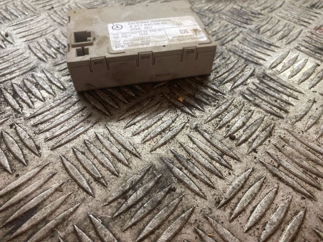 bontott MERCEDES-BENZ E-CLASS Központizár Elektronika