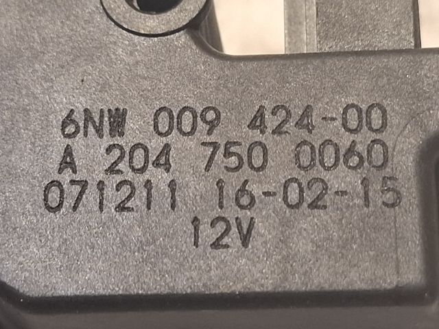 bontott MERCEDES-BENZ E-CLASS Központizár Motor Csomagtérajtó