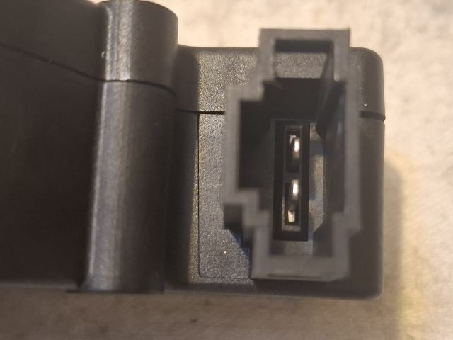 bontott MERCEDES-BENZ E-CLASS Központizár Motor Csomagtérajtó