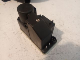 bontott MERCEDES-BENZ E-CLASS Központizár Motor (Pozíciófüggetlen)