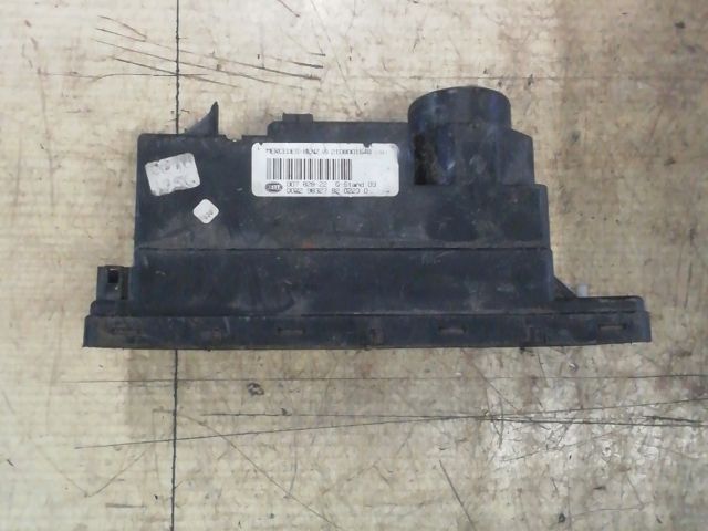 bontott MERCEDES-BENZ E-CLASS Központizár Motor (Pozíciófüggetlen)