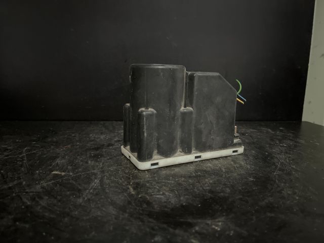 bontott MERCEDES-BENZ E-CLASS Központizár Motor (Pozíciófüggetlen)