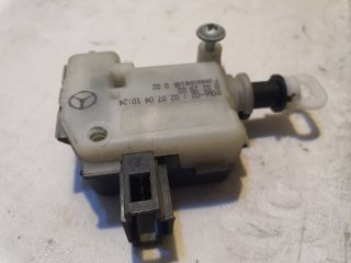 bontott MERCEDES-BENZ E-CLASS Központizár Motor Tankajtó