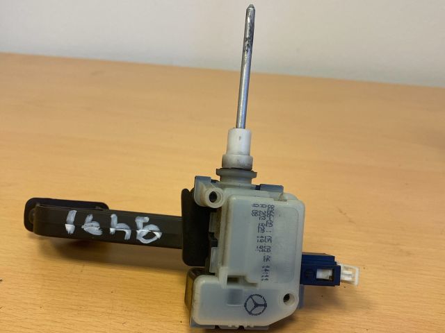 bontott MERCEDES-BENZ E-CLASS Központizár Motor Tankajtó