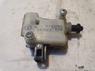 bontott MERCEDES-BENZ E-CLASS Központizár Motor Tankajtó