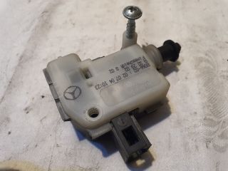 bontott MERCEDES-BENZ E-CLASS Központizár Motor Tankajtó