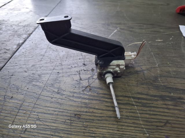 bontott MERCEDES-BENZ E-CLASS Központizár Motor Tankajtó