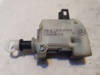 bontott MERCEDES-BENZ E-CLASS Központizár Motor Tankajtó