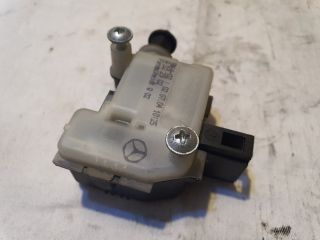 bontott MERCEDES-BENZ E-CLASS Központizár Motor Tankajtó