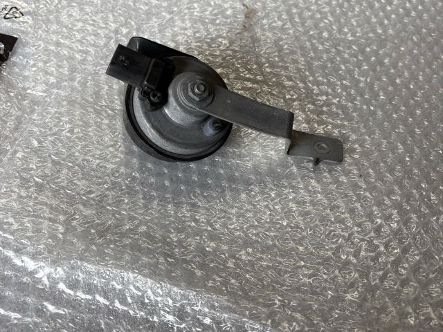 bontott MERCEDES-BENZ E-CLASS Kürt