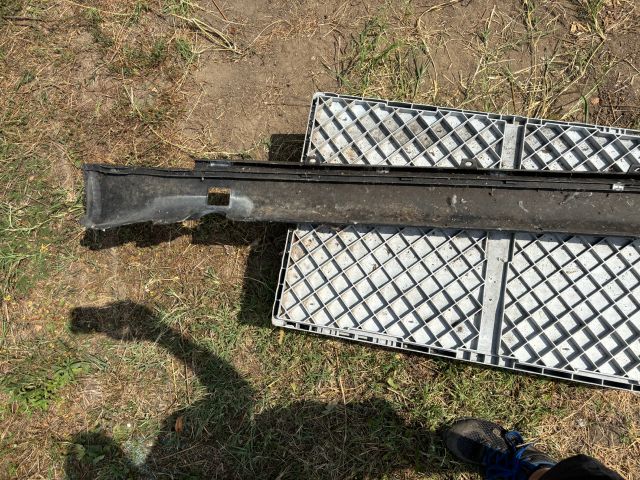 bontott MERCEDES-BENZ E-CLASS Küszöb Burkolat