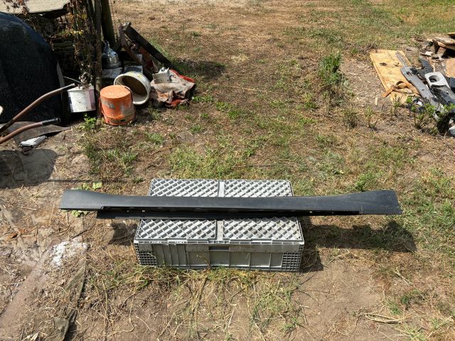 bontott MERCEDES-BENZ E-CLASS Küszöb Burkolat