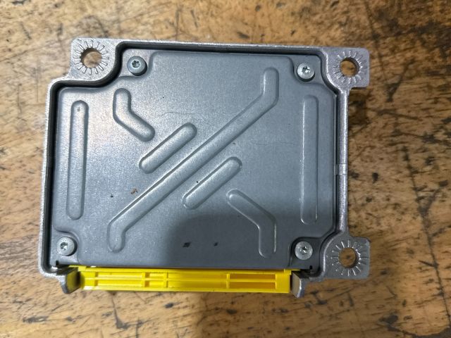 bontott MERCEDES-BENZ E-CLASS Légzsák Elektronika